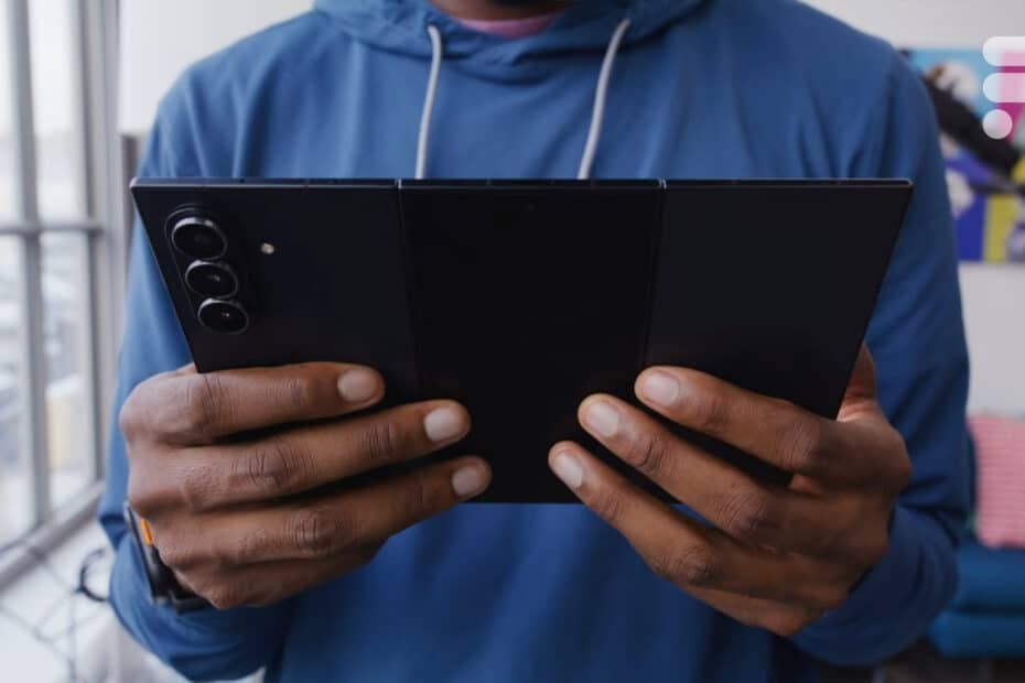 « Je comprends enfin les pliants », MKBHD a acheté un Galaxy Z TriFold et il est séduit par le format — Frandroid