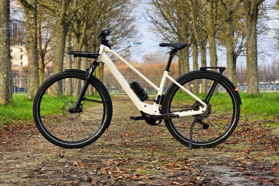 un VTC électrique design, performant et joueur