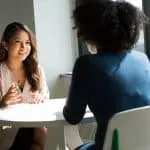 Comment mener des entretiens avec des clients qui fournissent des informations précieuses ?