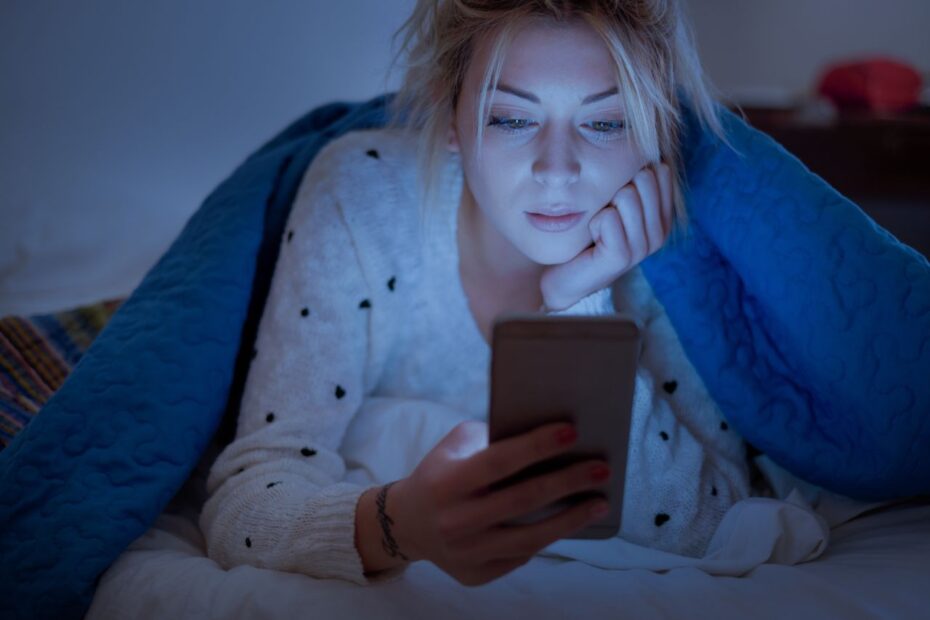 Accro un jour, addict toujours ? Les réseaux sociaux dans la vie des trentenaires et quadras