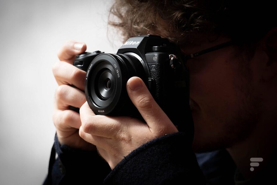 Nikon lance un appareil photo milieu de gamme qui s'inspire de ses meilleurs boîtiers