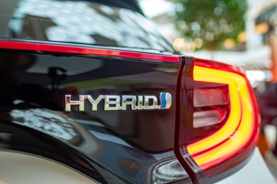 Pourquoi votre voiture hybride consomme 300% de plus que prévu selon cette étude géante