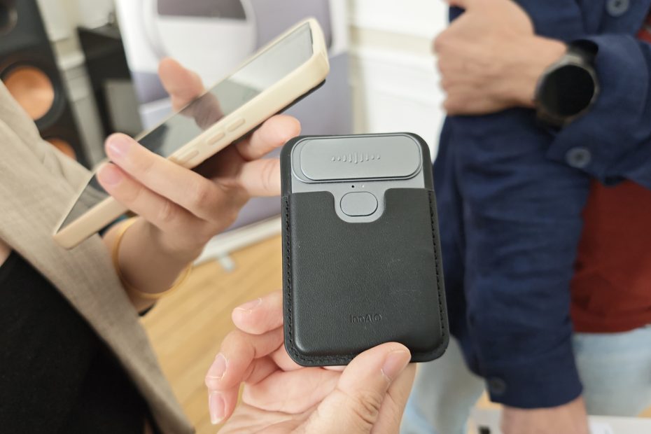 NotePin S : le mini enregistreur IA de Plaud revient avec un vrai bouton (et ça change tout)