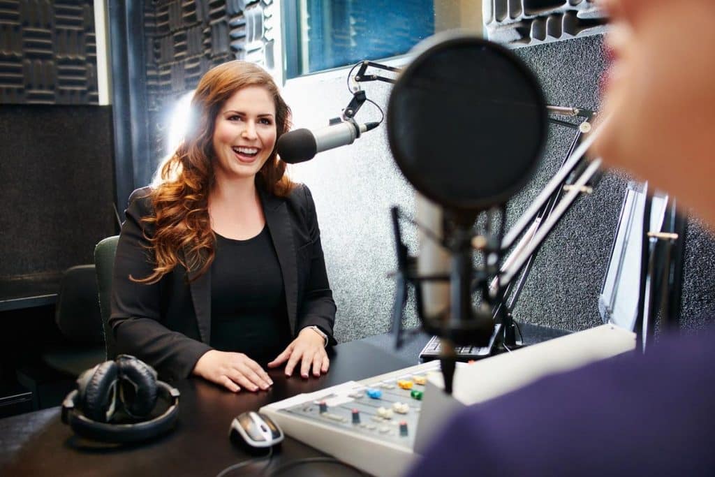Le secret d'un retour sur investissement accru, d'un revenu de plusieurs millions de dollars et d'une valeur nette augmentée : Podcasting