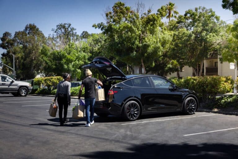 Voici les secrets de Tesla pour des voitures électriques rapides sur longs trajets