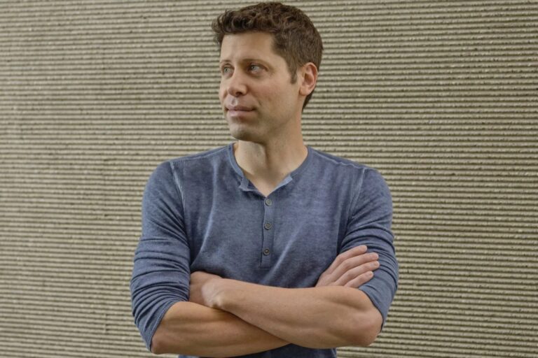 Le co-fondateur et CEO d'OpenAI, le créateur de ChatGPT, a été viré