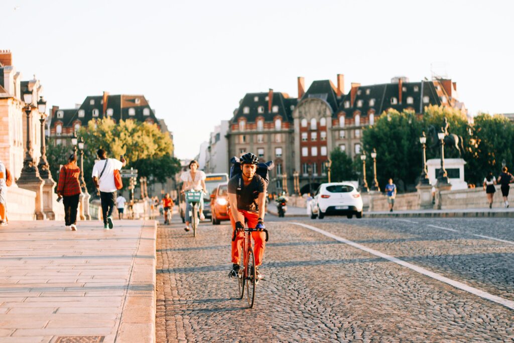 Oui, la fréquentation des pistes cyclables a augmenté, mais pas autant qu’on ne le pense