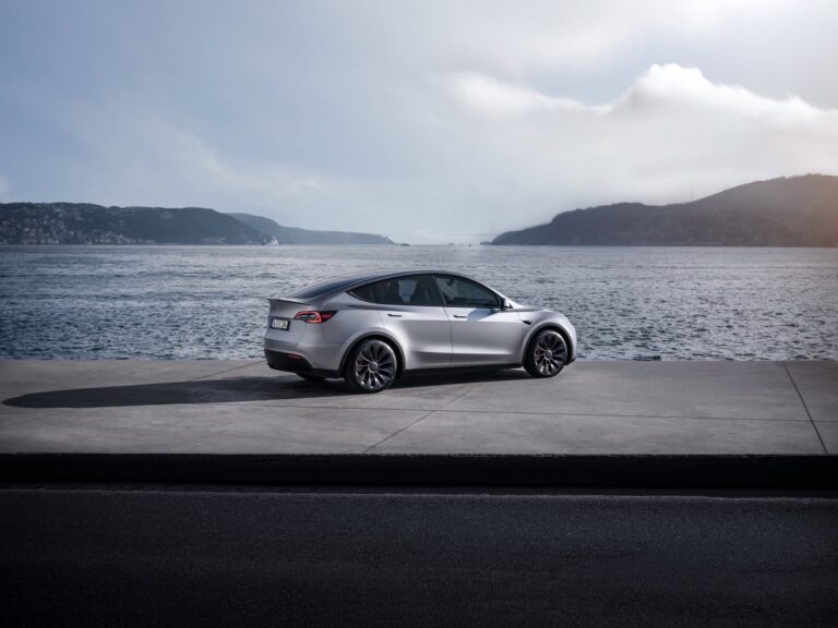 Pourquoi les Tesla sont les meilleures voitures électriques selon cette étude