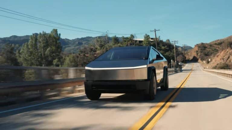 Tesla invente un prolongateur d’autonomie qui fonctionne sans essence