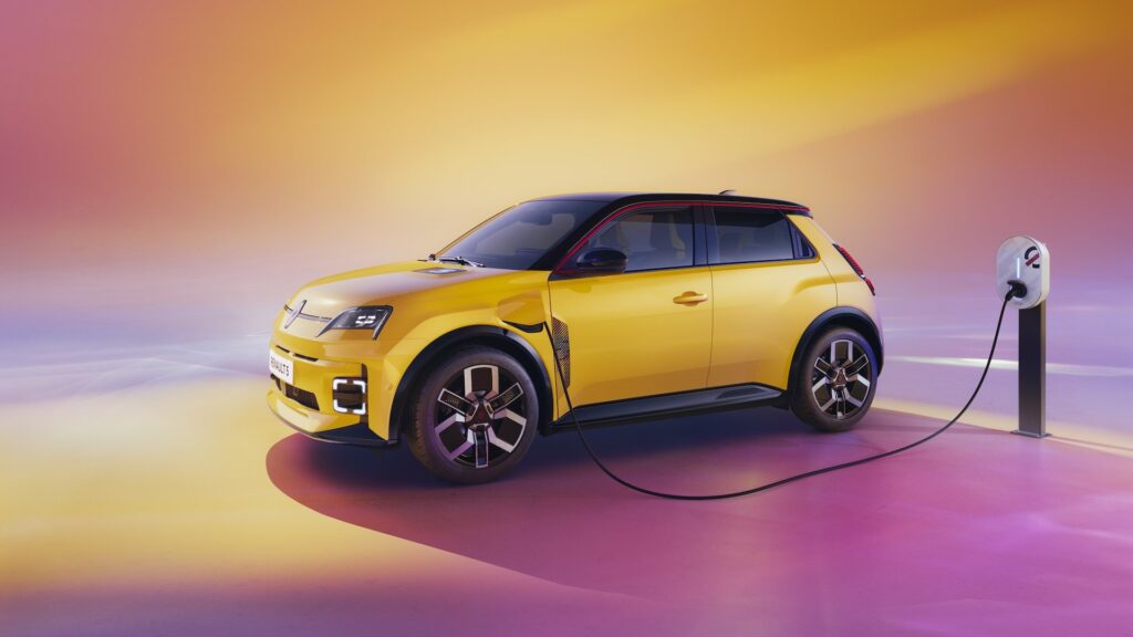 La Renault 5 E-Tech peut diviser par deux votre facture d’électricité grâce au V2G : voici nos calculs