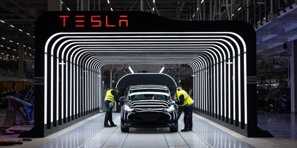 Tesla arrête temporairement la production de la Model Y en Allemagne : les 3 raisons probables