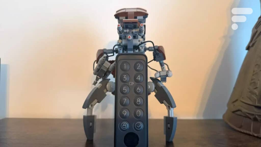 On a testé l'accessoire indispensable aux serrures connectées SwitchBot