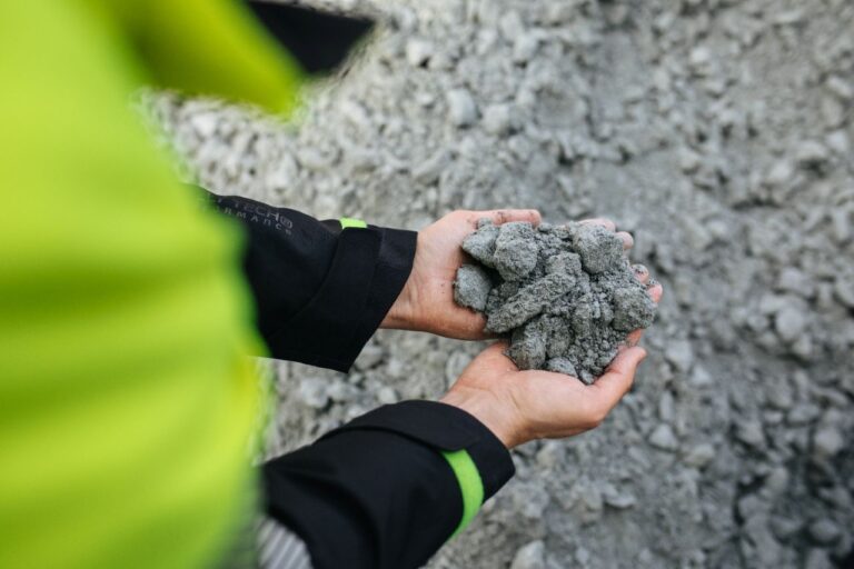 une ville finlandaise mise sur une batterie de sable à 100 MWh pour chauffer une ville entière sans gaz naturel