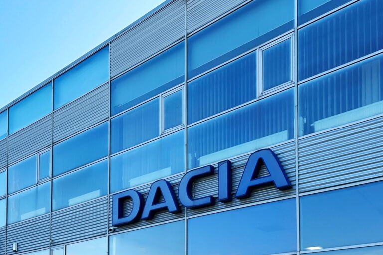 Pourquoi le camping-car Dacia Sandman n'est qu'une vieille fake news