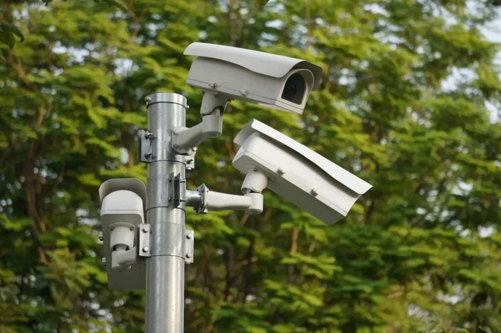Souriez, vous êtes filmés ! La vidéosurveillance algorithmique se prolonge jusqu'en 2027