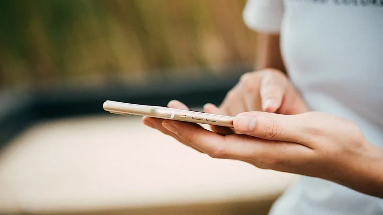 Bouygues Telecom enterre la concurrence avec un forfait mobile monumental 💥