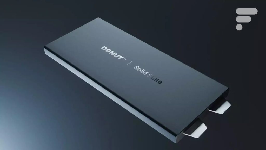 Verge électriques, batterie solaire qui alimente une maison et batterie solide révolutionnaire