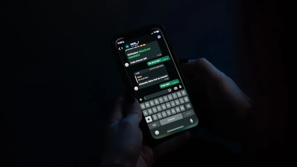 on a infiltré un groupe WhatsApp qui veut voler vos données bancaires