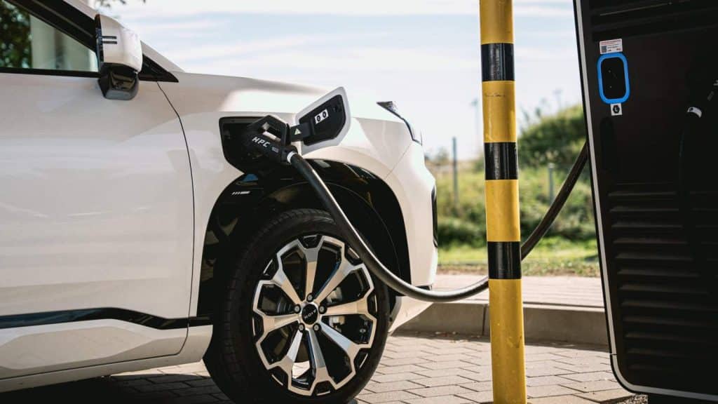 Le feuilleton Angell/Rebirth, le Royaume-Uni taxe les voiture électriques et Renault corrige la Twingo