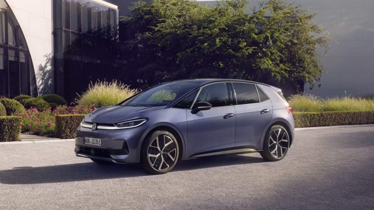 Payer sa voiture électrique sur son salaire brut : l'idée de Volkswagen pour réduire la note de 50 % en Allemagne — Frandroid