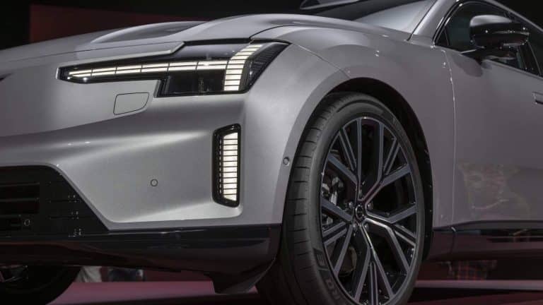 Promesse non tenue sur l'EX90 : pourquoi Volvo offre 1 800 € à ses premiers acheteurs — Frandroid