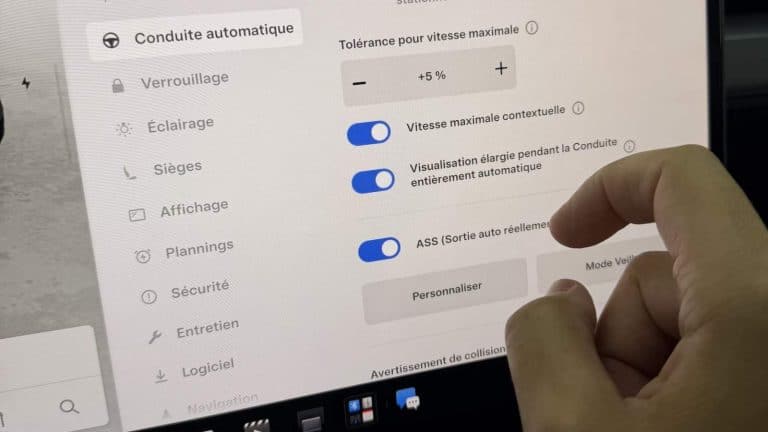 Tesla FSD : la vitesse maximale contextuelle qui inquiète la France — Frandroid